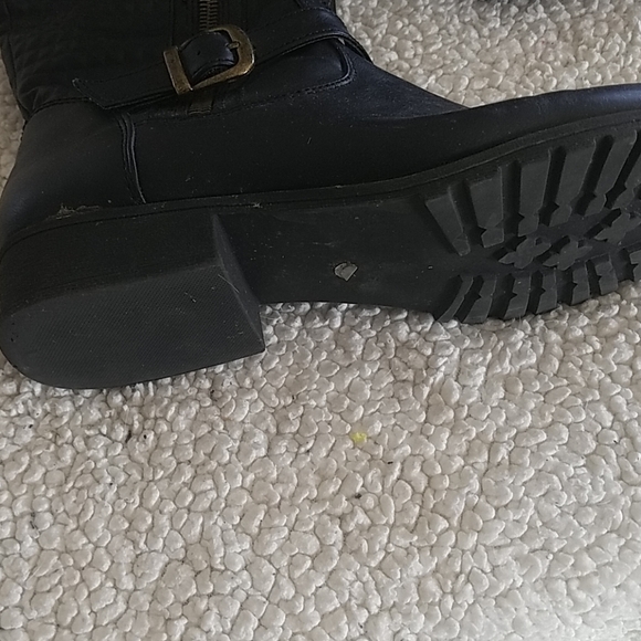 Boots - Picture 2 of 4